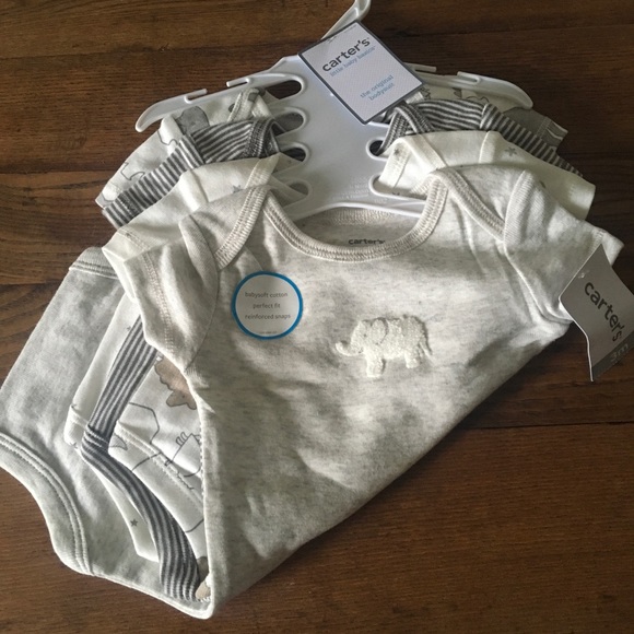Set of 4 Brand NEW Carter’s 0-3 Month Size Infant Newborn Baby Onesies NWT - Picture 1 of 9